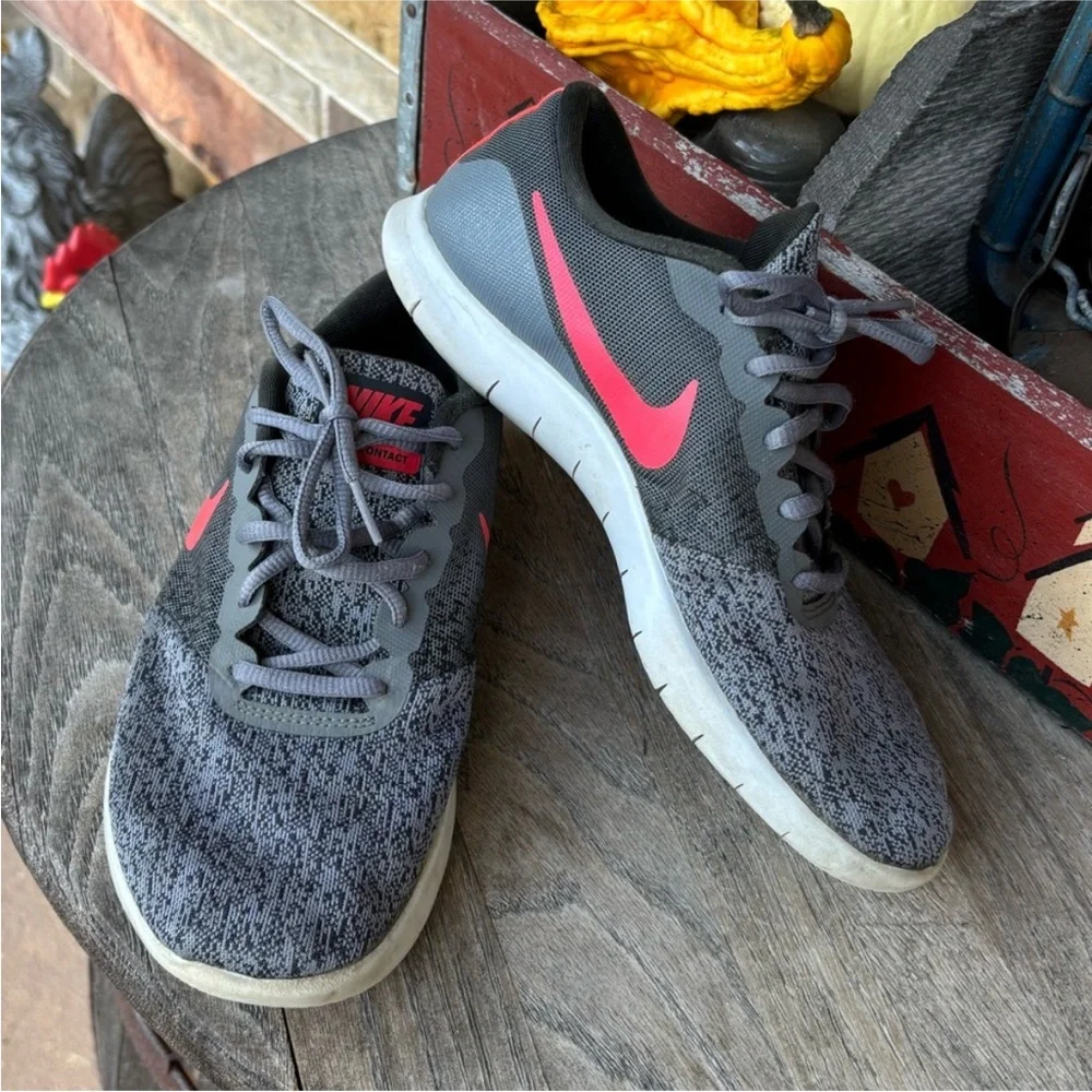 Nike Flex Contact Running Shoes